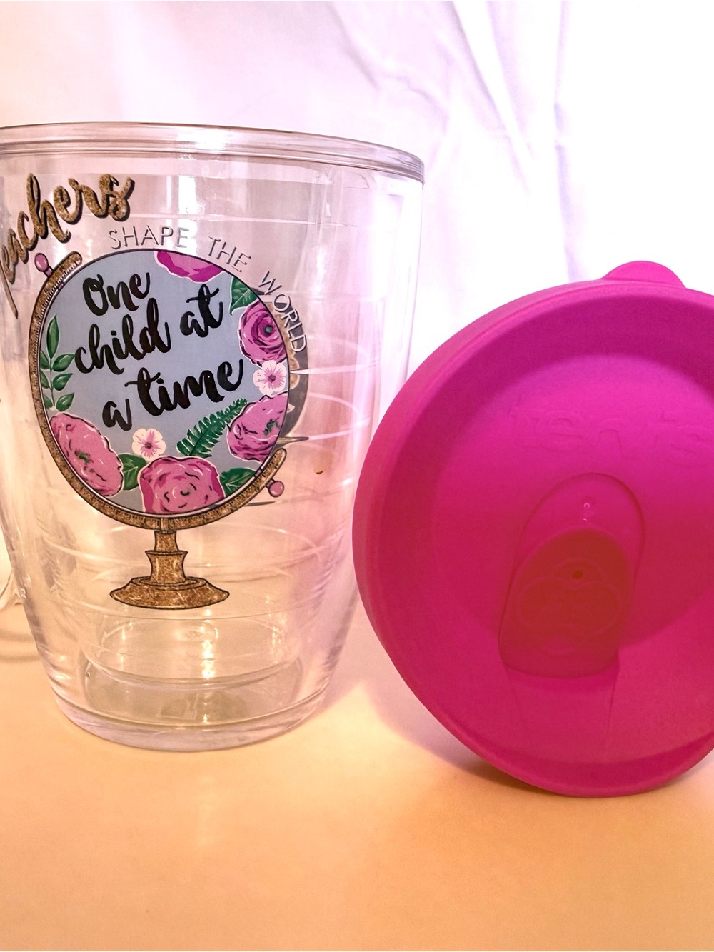 Tervis- Clear Tumbler with Bright Pink Lid